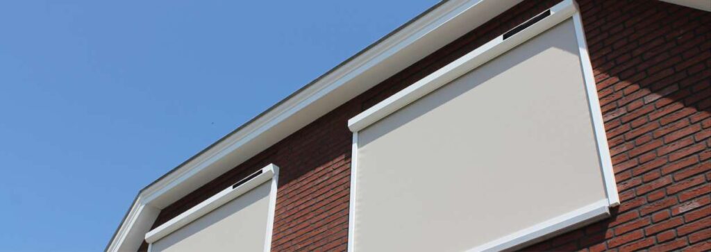 SolidScreen Solar header